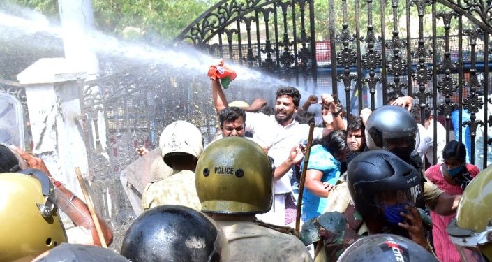 യുവമോർച്ച  കളക്ടറേറ്റ് മാർച്ച് നടത്തി