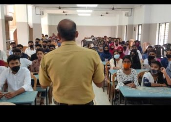 നജാത്ത് കോളേജിൽ ട്രാഫിക്ക് ബോധവത്ക്കരണ ക്ലാസ്