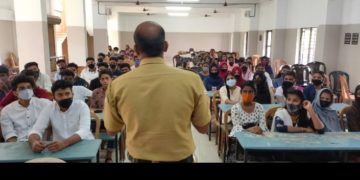 നജാത്ത് കോളേജിൽ ട്രാഫിക്ക് ബോധവത്ക്കരണ ക്ലാസ്