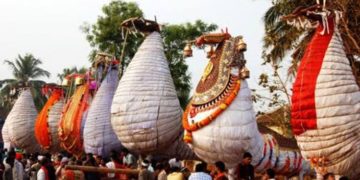 ചി​ന​ക്ക​ത്തൂ​രി​ൽ പൂ​ര​ത്തി​ന്  തുടക്കമായി