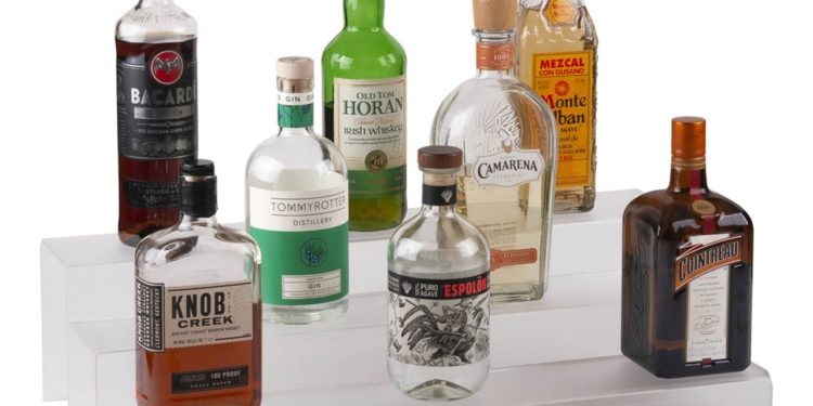 അളവിൽക്കൂടുതൽ മദ്യം കൈവശം വെച്ചതിന് കേസ്