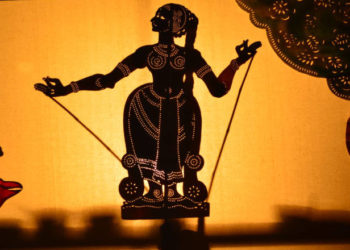 ചി​ന​ക്ക​ത്തൂ​രി​ൽ തോ​ൽ​പാ​വ​ക്കൂ​ത്ത് ആ​രം​ഭി​ച്ചു