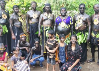 വടക്കന്തറ  വേലയറിയിച്ച് കരിവേഷങൾ