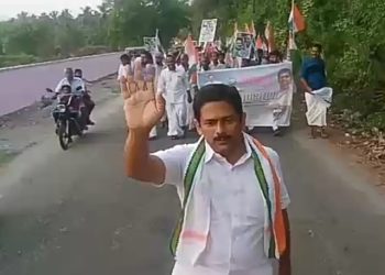 സ്ഥാനാർഥിയുടെ പദയാത്രയിൽ സഹകരിച്ച് നല്ലേപ്പിള്ളിയിലെ ജനങ്ങൾ