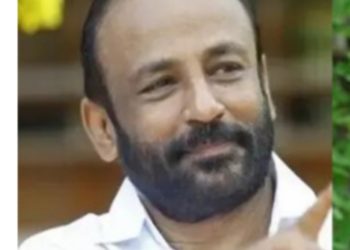 ഷാഫി പറമ്പിലിനെതിരെ മത്സരിക്കുമെന്ന്‌ എ വി ഗോപിനാഥ്‌;