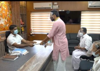 ഇന്ന് അഞ്ച് സ്ഥാനാര്‍ത്ഥികള്‍ നാമനിര്‍ദേശപത്രിക സമര്‍പ്പിച്ചു