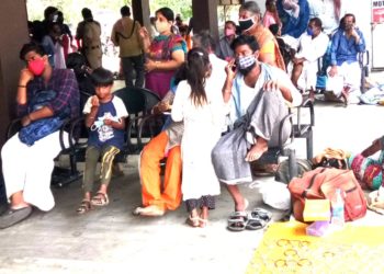 കർശന നിയന്ത്രണം: നിരത്തിലും കച്ചവട സ്ഥാപനങ്ങളിലും തിരക്കില്ല