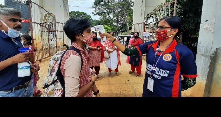 പരീക്ഷ ചൂടിനൊപ്പം കൊറോണ ചൂടും
