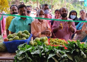 കരിമ്പ ഇക്കോ ഷോപ്പിന്റെ വിഷു വിപണി തുടങ്ങി