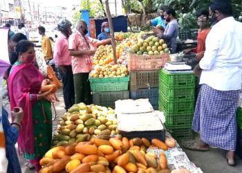 നാളെ വിഷു: വിഷു വിപണി സജീവം