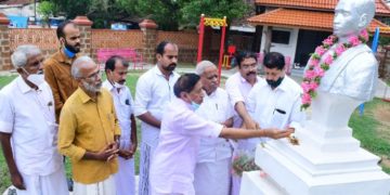 ടി.ആർ.കൃഷ്ണസ്വാമി അയ്യർ സ്മാരക പഠന കേന്ദ്രം പാലക്കാട് സ്ഥാപിക്കണം.