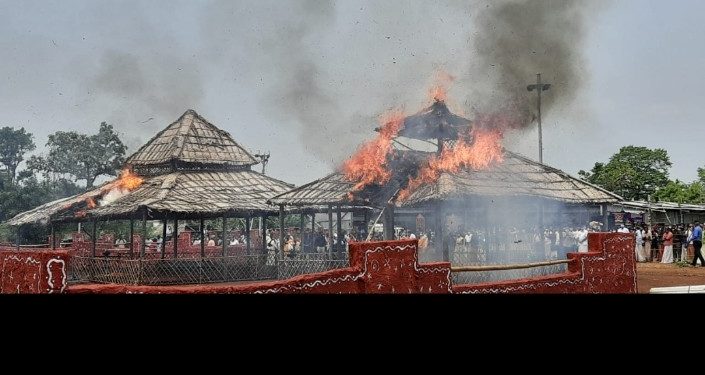 യാഗശാല അഗ്നിക്കു് സമർപ്പിച്ചു