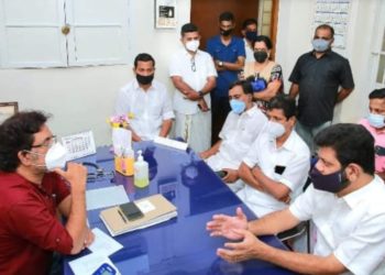 ഷൊർണൂർ റെയിൽവേ ആശുപത്രിയെ തരംതാഴ്ത്താൻ അനുവധിക്കില്ല : എം.പി