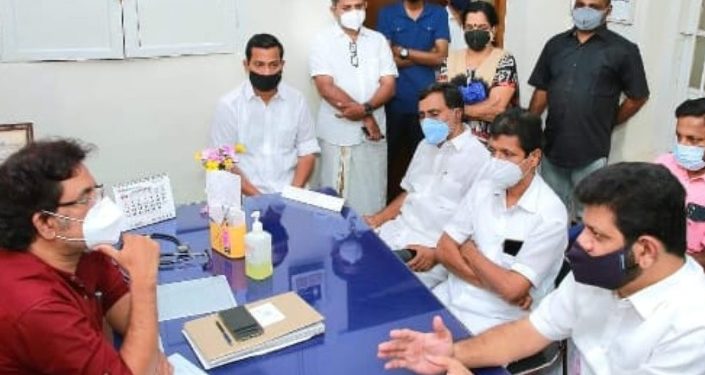 ഷൊർണൂർ റെയിൽവേ ആശുപത്രിയെ തരംതാഴ്ത്താൻ അനുവധിക്കില്ല : എം.പി