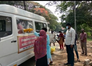 സഞ്ചരിക്കുന്ന കോവിഡ് പരിശോധന കേന്ദ്രം കോട്ടമൈതാനത്ത്.
