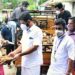 വിപണി ഇല്ലാതായ മലമ്പുഴയിലെ കപ്പ സൗജന്യമായി വിതരണം ചെയ്തു