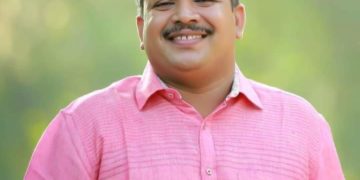 ഒറ്റപ്പാലത്തിൻ്റെ ജനമനസ്സ്  Adv. Premkumar കവർന്നിരിക്കുന്നു.