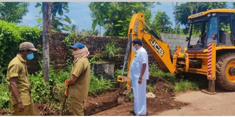 നായാടിക്കുന്നിലെ വെള്ളക്കെട്ടിന് താത്ക്കാലിക പരിഹാരമായി