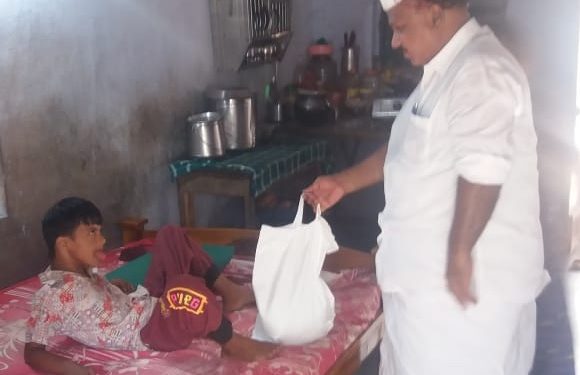 ഹ്യൂമൻ റൈറ്റ്സ് ഫൗണ്ടേഷൻ ഭക്ഷണ കിറ്റ് നൽകി.