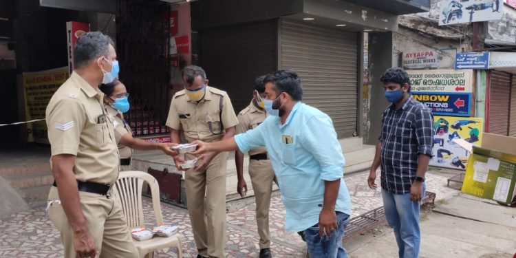 കോവിഡ് പോരാളികൾക്കൊപ്പം പെരുന്നാൾ ദിനത്തിൽ  ഫ്രറ്റേണിറ്റി