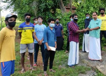 ആംബുലൻസ് ചാലഞ്ചിനായുള്ള തുക കൈമാറി