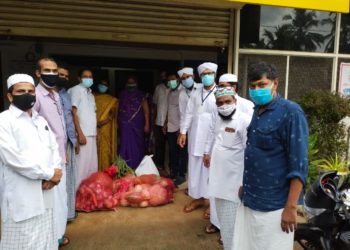 പട്ടിത്തറ പഞ്ചായത്ത് സാമൂഹിക അടുക്കളയിലേക്ക് ഭക്ഷ്യസാധനങ്ങള്‍ നല്‍കി എസ് വൈ എസ്