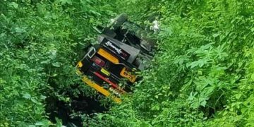ഡ്രൈവറില്ലാത്ത ഓട്ടോറിക്ഷ കനാലിലേക്ക് മറിഞ്ഞു.