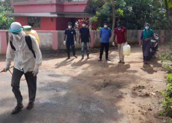 അണുനശീകരണത്തിനു മുൻകൈ എടുത്ത് യൂത്ത് കോൺഗ്രസ്‌.