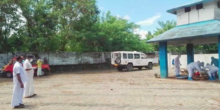 പെരിങ്ങോട്ടുകുറുശ്ശി  പൊതുസ്മശാനം മറ്റു പ്രദേശങ്ങളിലുള്ളവർക്കും