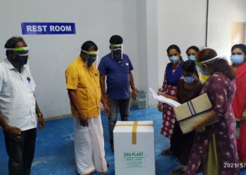 ആരോഗ്യ പ്രവർത്തകർക്ക്ഫെയ്സ് മാസ്ക് നൽകി.