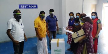 ആരോഗ്യ പ്രവർത്തകർക്ക്ഫെയ്സ് മാസ്ക് നൽകി.