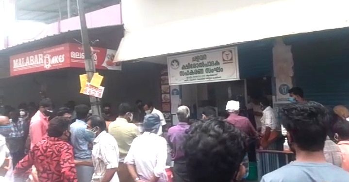 ക്ഷീര കർഷകരും പാൽ സൊസൈറ്റി ജീവനക്കാരും തമ്മിൽ വാക്കേറ്റം