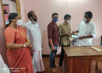 ഹോസ്റ്റൽ വാർഡർമാർ അറുപതിനായിരം രൂപ നൽകി