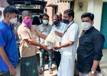 കോവിഡ് ബാധിത കുടുംബങ്ങൾക്ക് കൈത്താങ്ങായി സേവനവണ്ടി