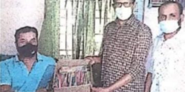 എ​ന്നെ​പ്പോ​ലെ​ത്ത​ന്നെ ഞാ​ൻ ഉ​ണ്ടാ​ക്കി​യ  പേ​ന​ക​ളും നാ​ലു​ചു​വ​രു​ക​ൾ​ക്കു​ള്ളി​ലാ​യി…