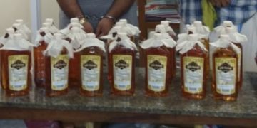 ഒലവക്കോട് റെയിൽവേ സ്റ്റേഷനിൽ മദ്യം ഉപേക്ഷിച്ച നിലയിൽ കണ്ടെത്തി