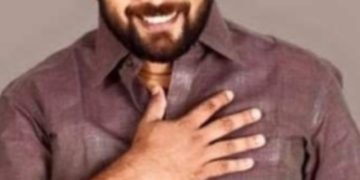 വിജയിച്ചയുടന്‍ എതിര്‍സ്ഥാനാാര്‍ത്ഥികളെ ഫോണില്‍ വിളിച്ച് ഷാഫി