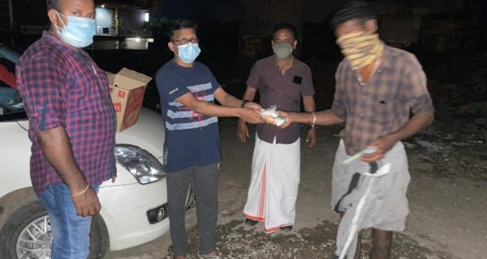 വടക്കഞ്ചേരി വീക്ഷണം സാംസ്കാരിക കൂട്ടായ്മ ഭക്ഷണപ്പൊതി നൽകി