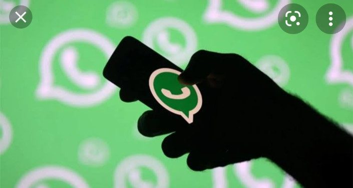 ജില്ലാ ഹോസ്പിറ്റലിലെ അനധികൃത പണപ്പിരിപ്പ് :മേപ്പറമ്പ് വാട്ട്സ് അപ്പ് കൂട്ടായ്മ പ്രതിഷേധിച്ചു