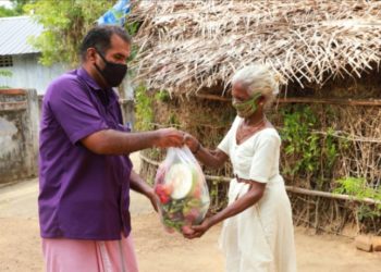 പച്ചക്കറി കിറ്റ് വിതരണം ചെയ്തു