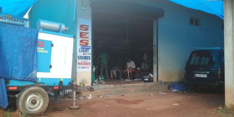 നിയന്ത്രണങ്ങൾ സാധാരണക്കാരന്റെ ജീവിതത്തെ പരിതാപകരമാക്കുന്നു.