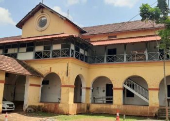 ബ്രി​ട്ടീ​ഷു​കാ​ർ നി​ർ​മ്മി​ച്ച​ കോ​ട​തി സ​മു​ച്ച​യം പൊ​ളി​ക്ക​രു​തെ​ന്ന് കെ.​സു​ധാ​ക​ര​ൻ
