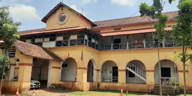 ബ്രി​ട്ടീ​ഷു​കാ​ർ നി​ർ​മ്മി​ച്ച​ കോ​ട​തി സ​മു​ച്ച​യം പൊ​ളി​ക്ക​രു​തെ​ന്ന് കെ.​സു​ധാ​ക​ര​ൻ