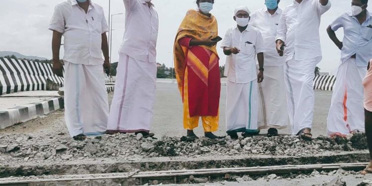 വടക്കഞ്ചേരി ഫ്ലൈഓവറിലെ നിർമ്മാണ അപാകത ഉടൻ പരിഹരിക്കണം :രമ്യ ഹരിദാസ്