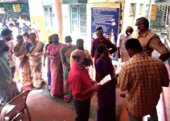 കണ്ടൈൻമെന്റ് നിർദ്ദേശങ്ങൾ കാറ്റിൽ പറത്തി നെല്ലിയാമ്പതി