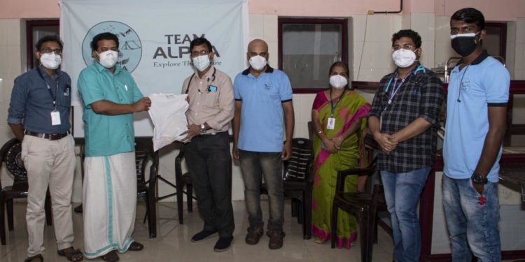 ടീം അൽഫയുടെ നേതൃത്വത്തിൽ അവശ്യസാധനങ്ങൾ അടങ്ങുന്ന  കിറ്റുകൾ വിതരണം ചെയ്തു.