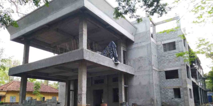 നെന്മാറ പഞ്ചായത്ത് കല്യാണമണ്ഡപവും തിയേറ്ററും ഉടൻ ഉണ്ടാക്കുമോ?