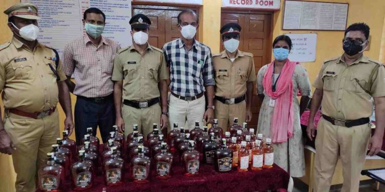 ഒലവക്കോട് റെയിൽവേ സ്റ്റേഷനിൽ  നിന്ന് 34.375 ലിറ്റർ വിദേശ മദ്യം കണ്ടെത്തി