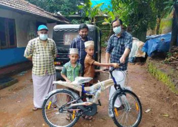 സൈക്കിളിന് കരുതിയ തുക ചികിത്സ നിധിക്ക്,  സൈക്കിൾ വാങ്ങി നൽകി ബ്രിട്ടീഷ് ക്ലബ്