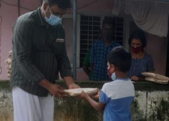പഠനോപകരണങ്ങൾ നൽകി.